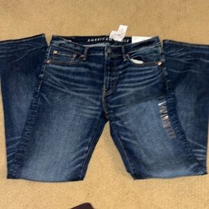 Men’s American Eagle blue jeans
